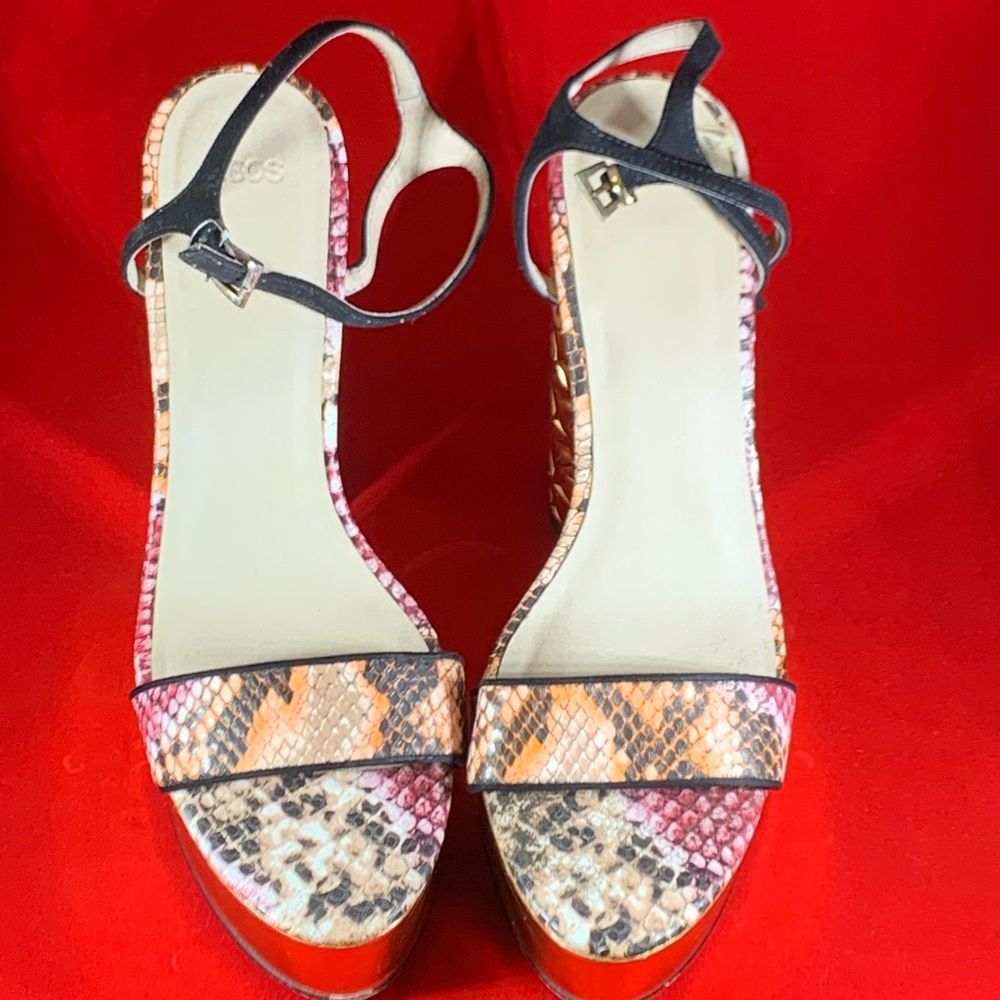 Women’s shoes. Used.